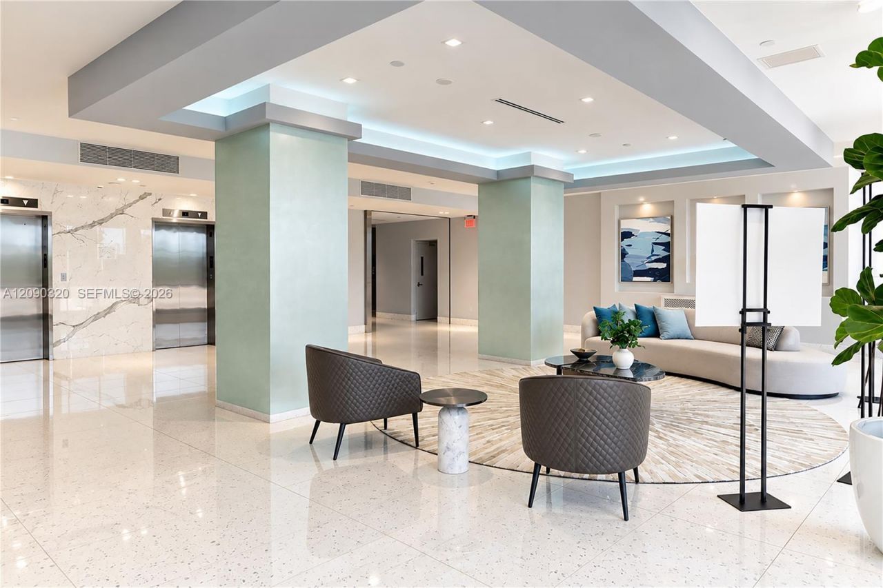 20301 W Country Club Dr , Unit 930, Aventura, FL 33180 Photo