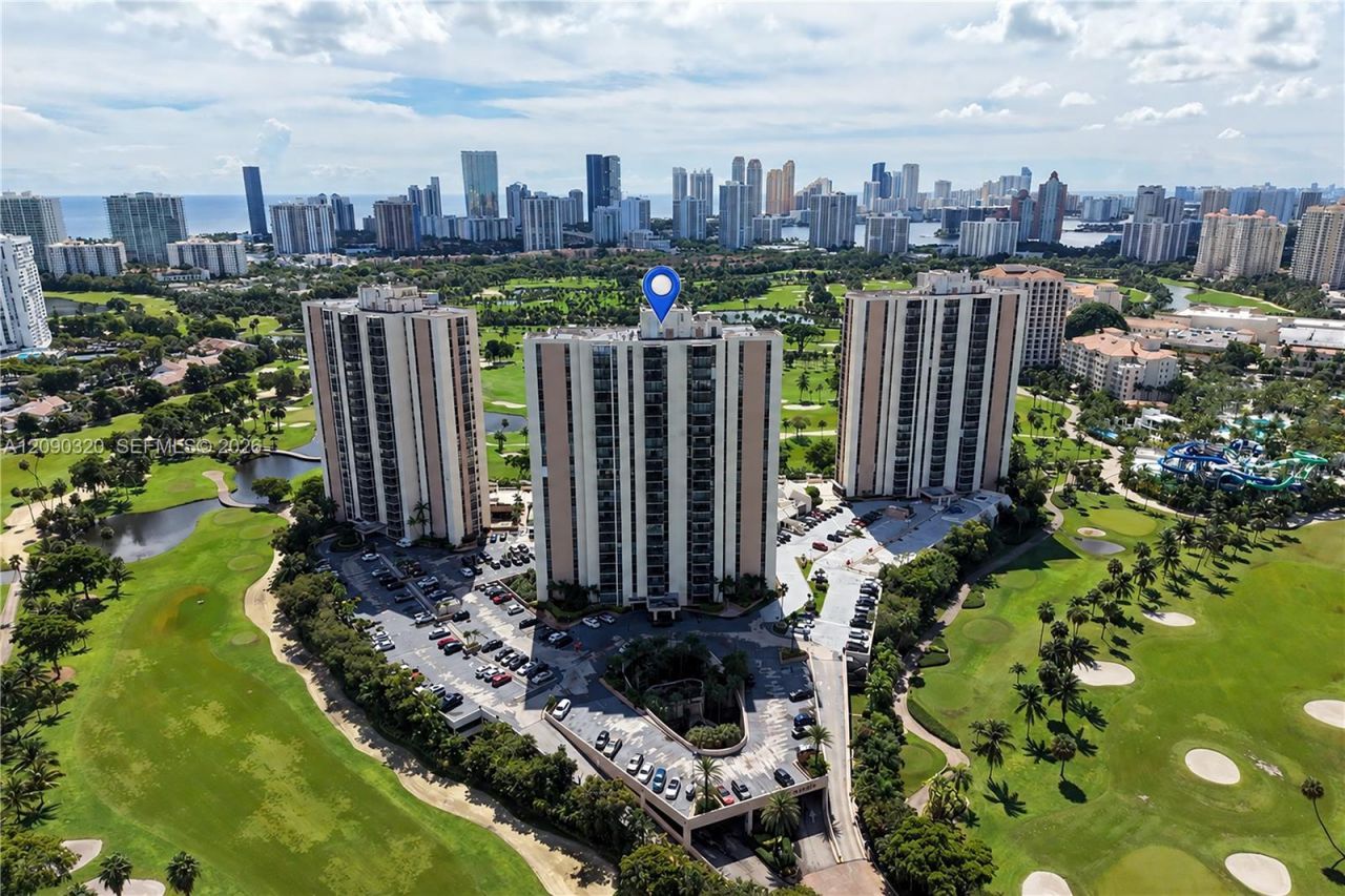 20301 W Country Club Dr , Unit 930, Aventura, FL 33180 Photo