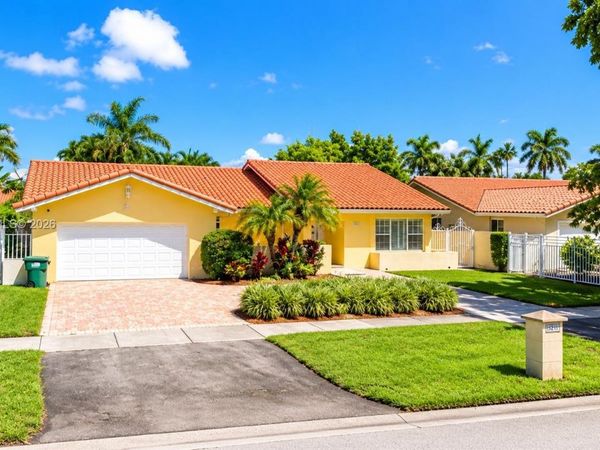 13211 SW 2nd St , Miami, FL 33184