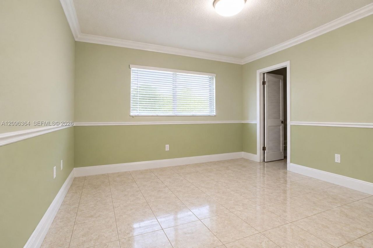 13211 SW 2nd St , Miami, FL 33184 Photo