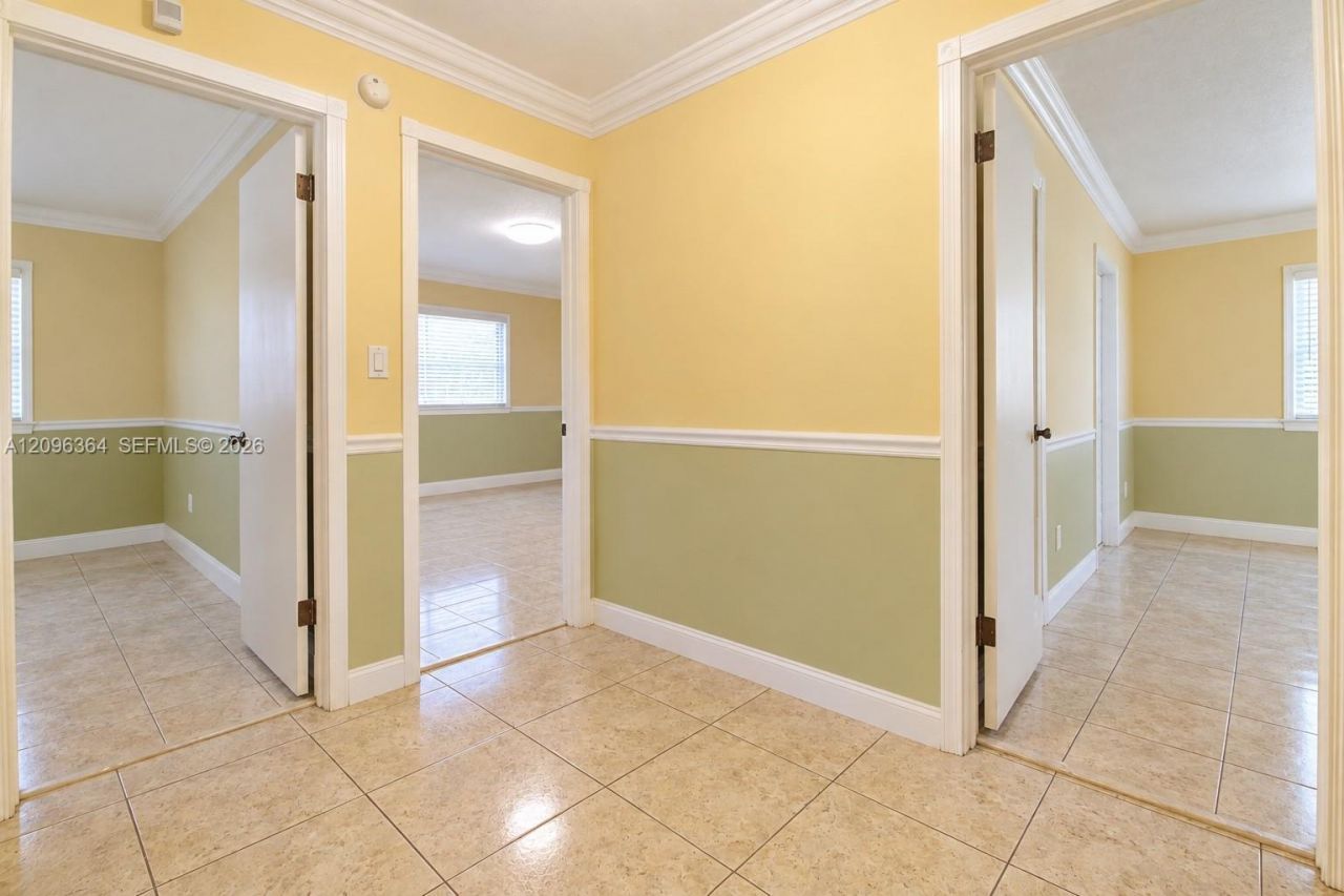 13211 SW 2nd St , Miami, FL 33184 Photo