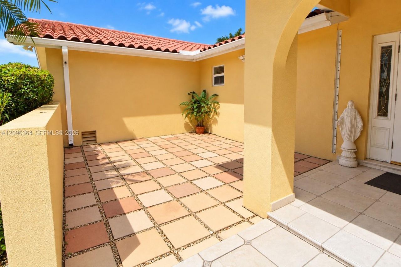 13211 SW 2nd St , Miami, FL 33184 Photo