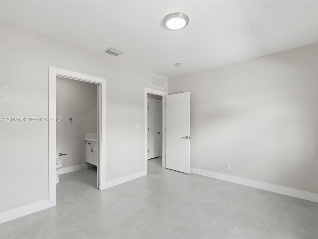 8440 SW 34th Ter, Miami, FL 33155 Photo