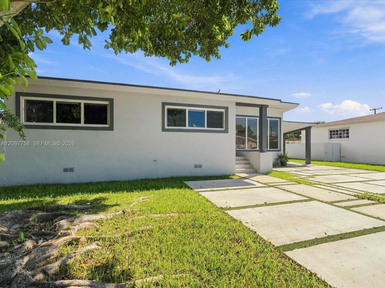 8440 SW 34th Ter, Miami, FL 33155 Photo