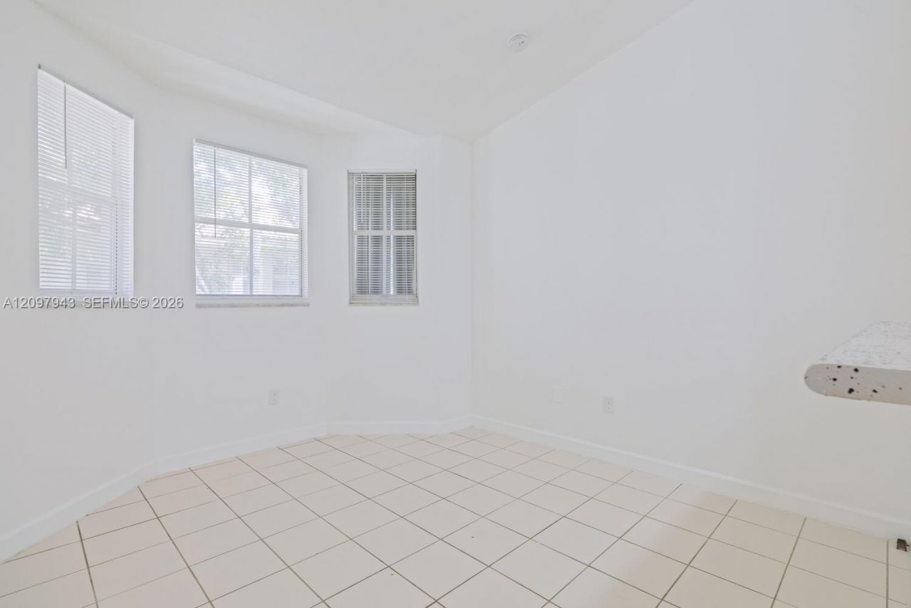 1663 SE 27th Dr , Unit 208, Homestead, FL 33035 Photo