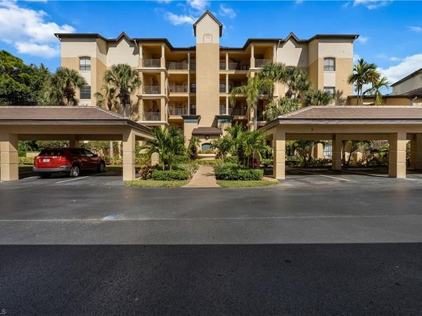 195 Vintage CIR , Unit 104, NAPLES, FL 34119