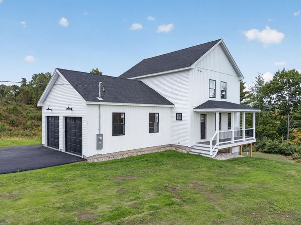 17 Home Field Drive , Limerick, ME 04048