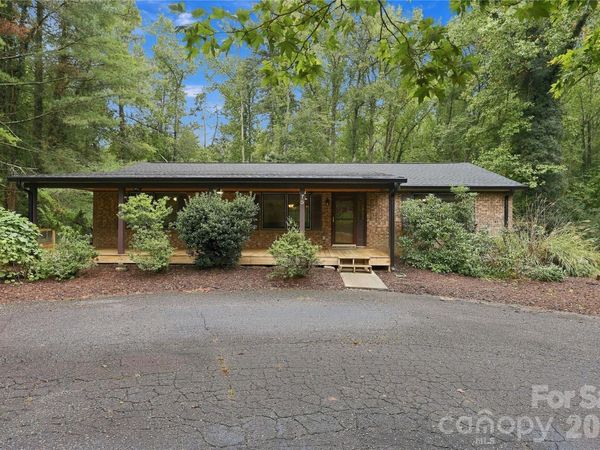 75 Crosswick Lane , Hendersonville, NC 28739
