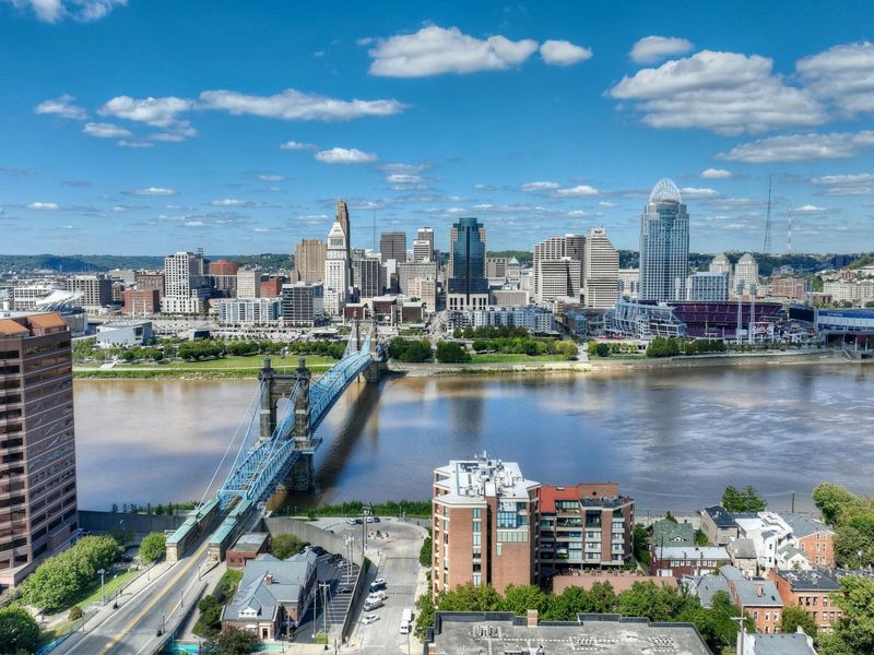 1 Riverside Place, Unit 302, Covington, KY 41011 Photo 10