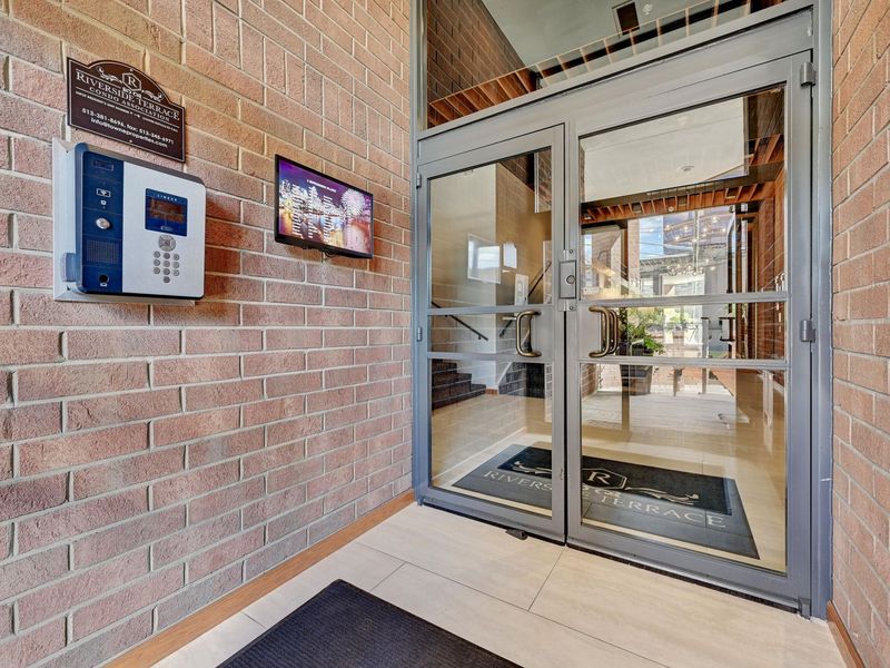 1 Riverside Place, Unit 302, Covington, KY 41011 Photo 24