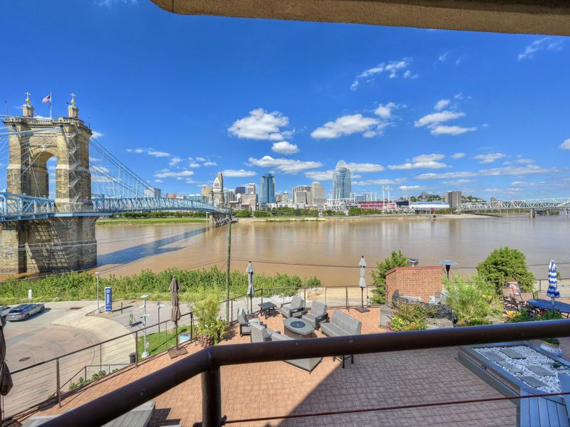1 Riverside Place, Unit 302, Covington, KY 41011 Photo 6