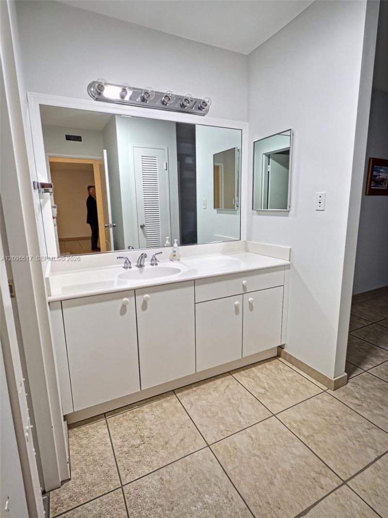 9225 Collins Ave , Unit 1109, Surfside, FL 33154 Photo