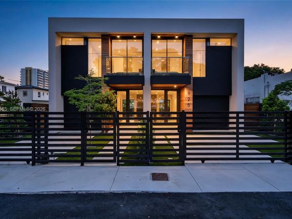 925 SW 10th Ave , Miami, FL 33130
