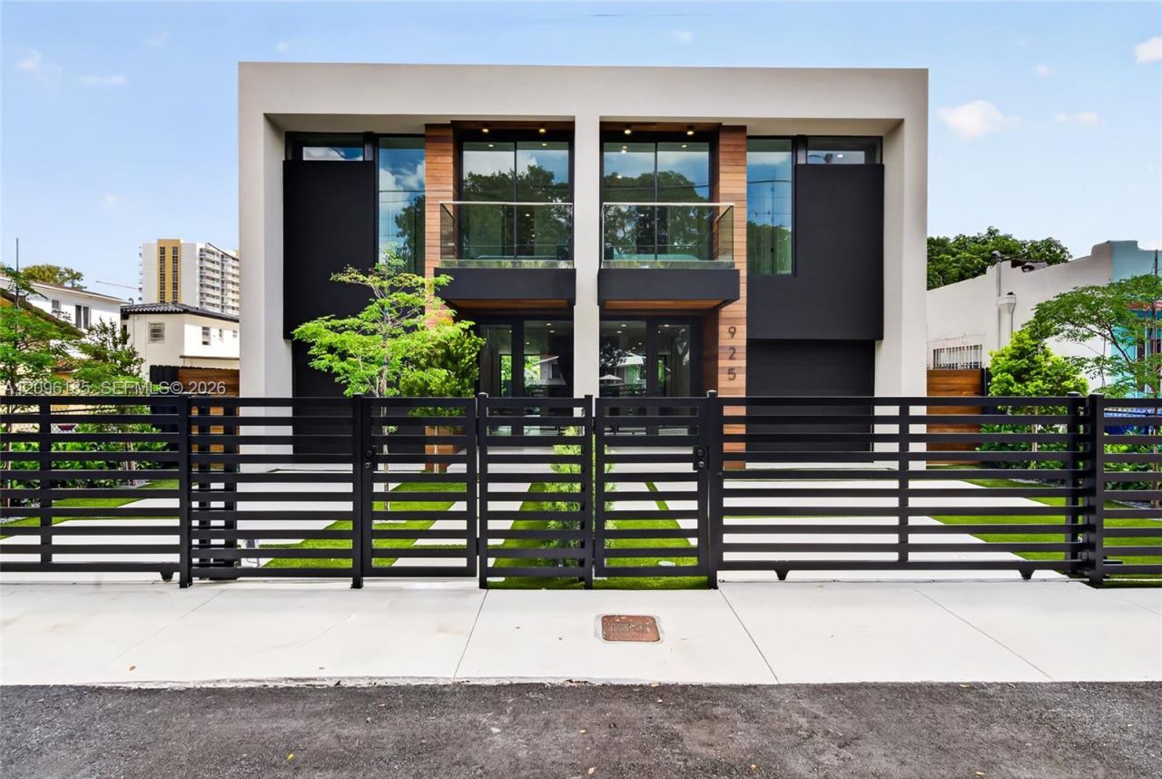 925 SW 10th Ave , Miami, FL 33130 Photo