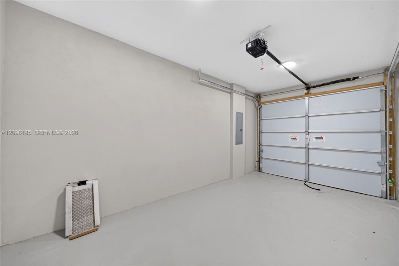 925 SW 10th Ave , Miami, FL 33130 Photo