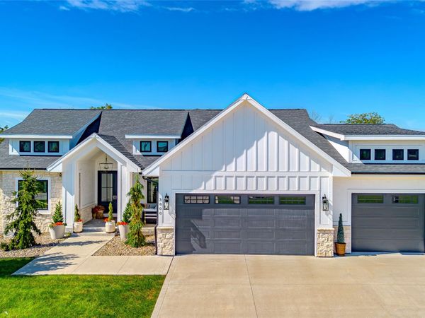 3600 NW 178th Court, Clive, IA 50325