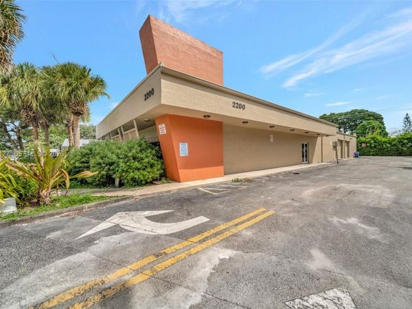 2200 N University Dr , Sunrise, FL 33322