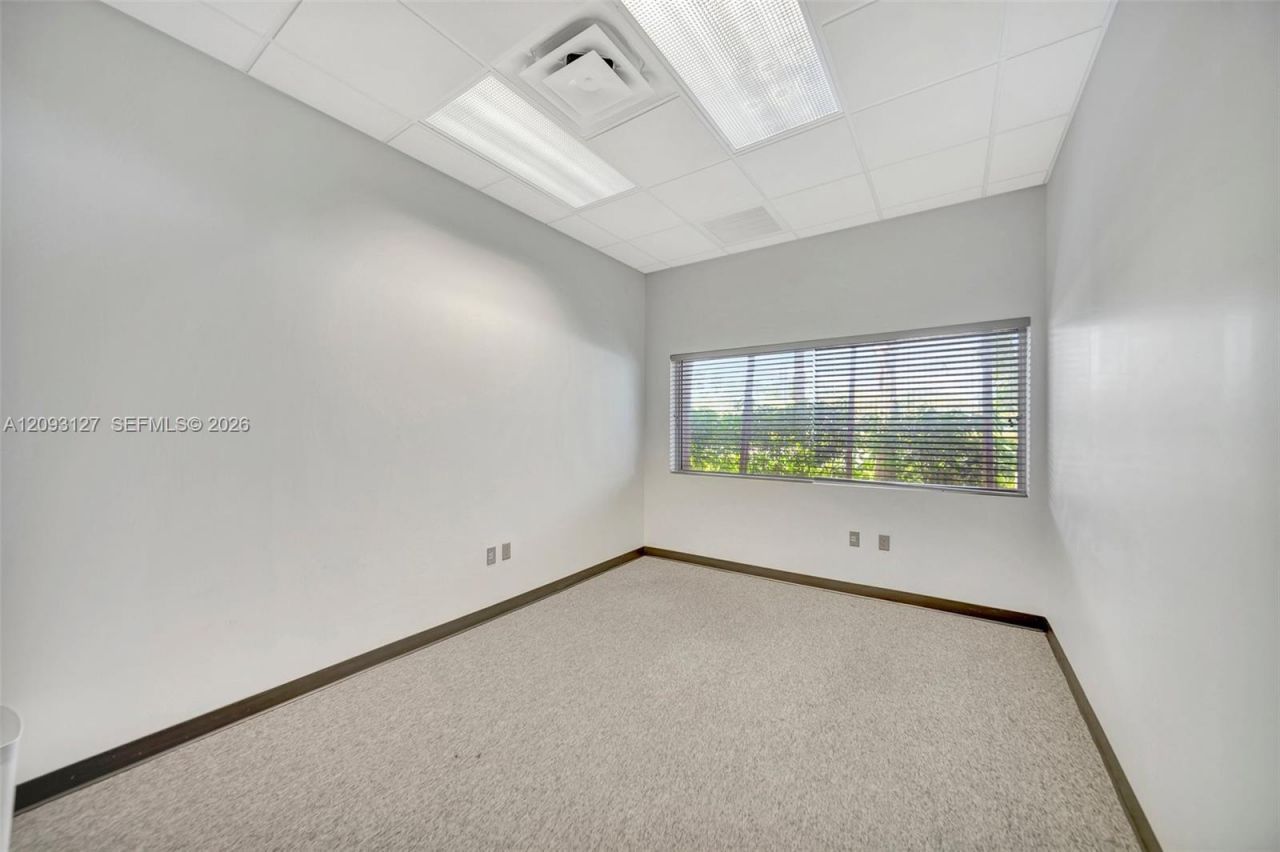 2200 N University Dr , Sunrise, FL 33322 Photo