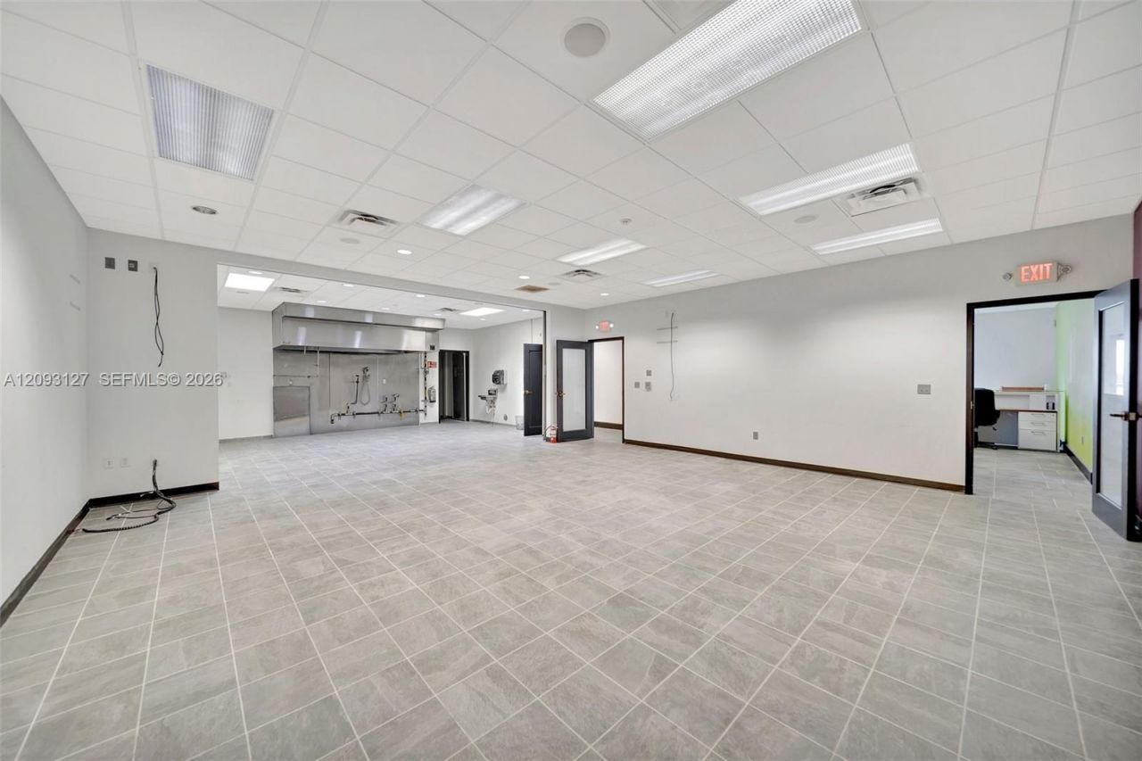 2200 N University Dr , Sunrise, FL 33322 Photo