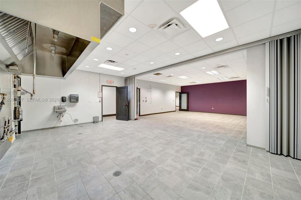 2200 N University Dr , Sunrise, FL 33322 Photo