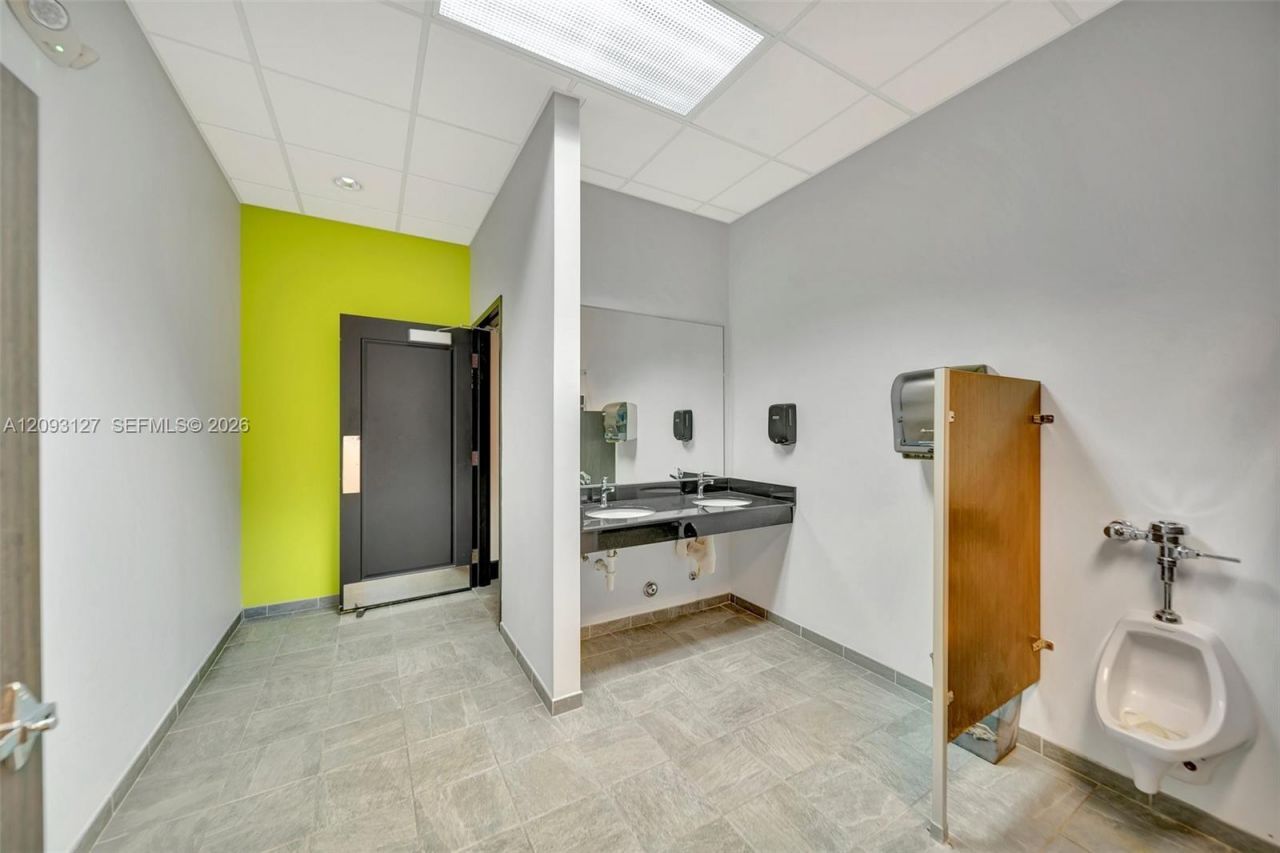 2200 N University Dr , Sunrise, FL 33322 Photo