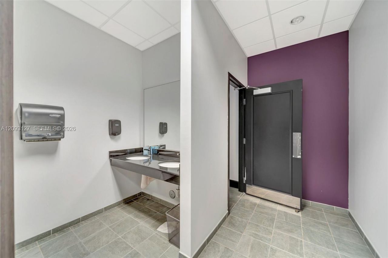2200 N University Dr , Sunrise, FL 33322 Photo