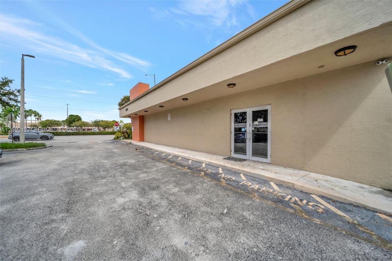 2200 N University Dr , Sunrise, FL 33322 Photo