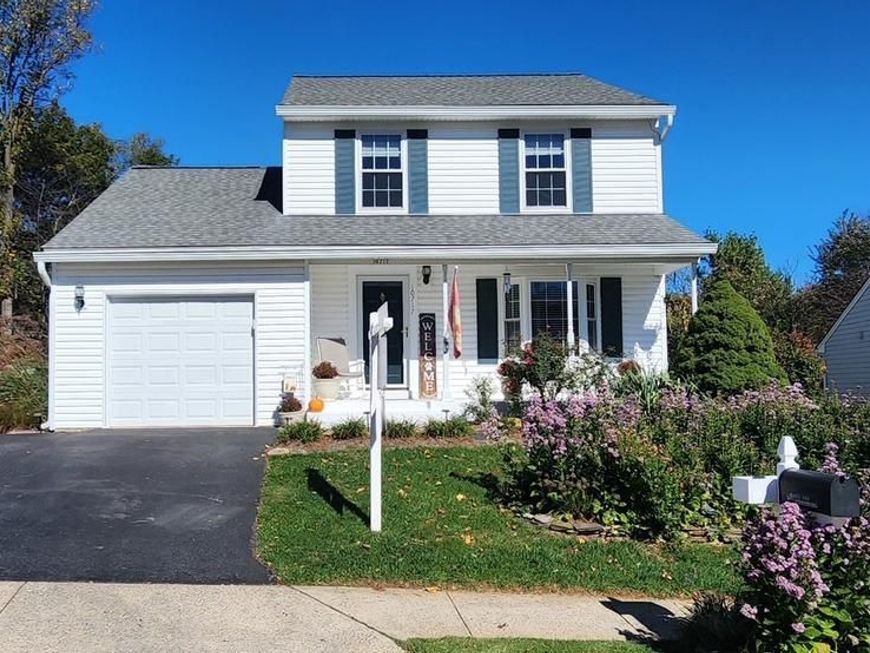 10717 Hunters Chase Lane, Damascus, MD 20872 Main Photo