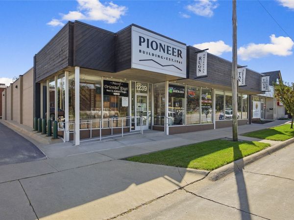 1239 1st Avenue SE, Cedar Rapids, IA 52403