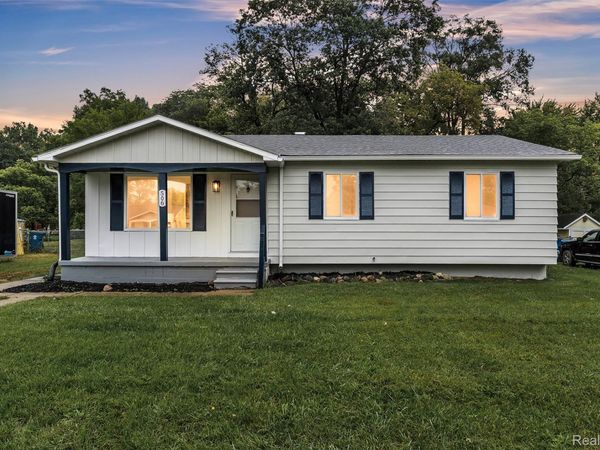 506 Ash Street , Holly Village, Mi 48442