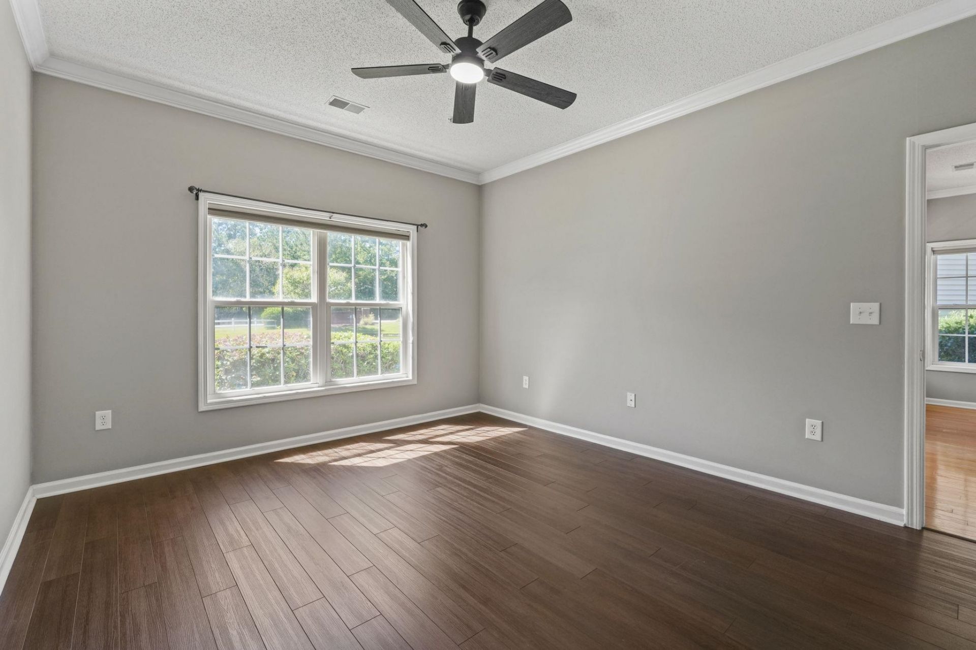 5792 Longwood Dr. Photo 15