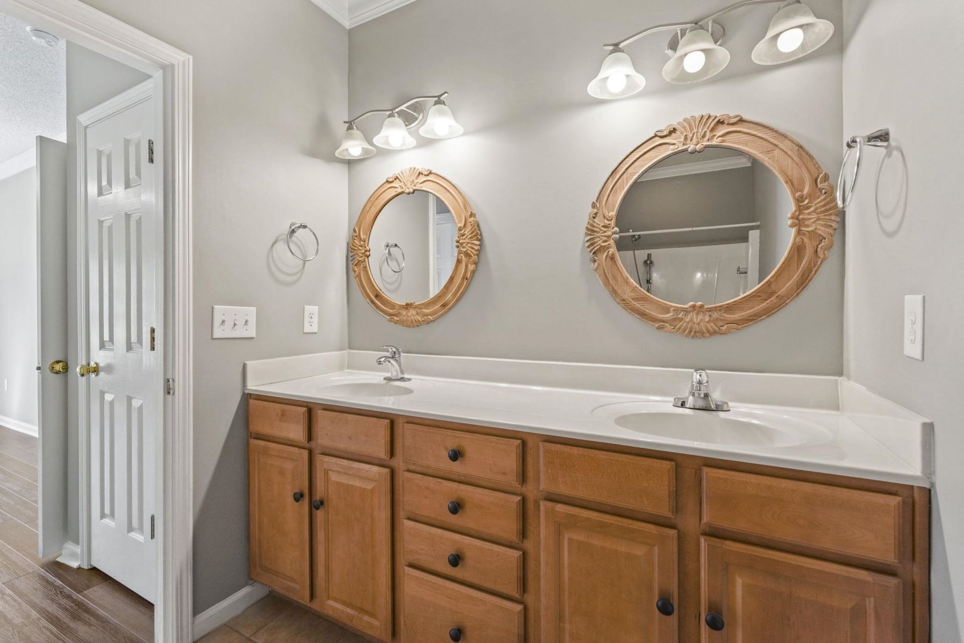 5792 Longwood Dr. Photo 18