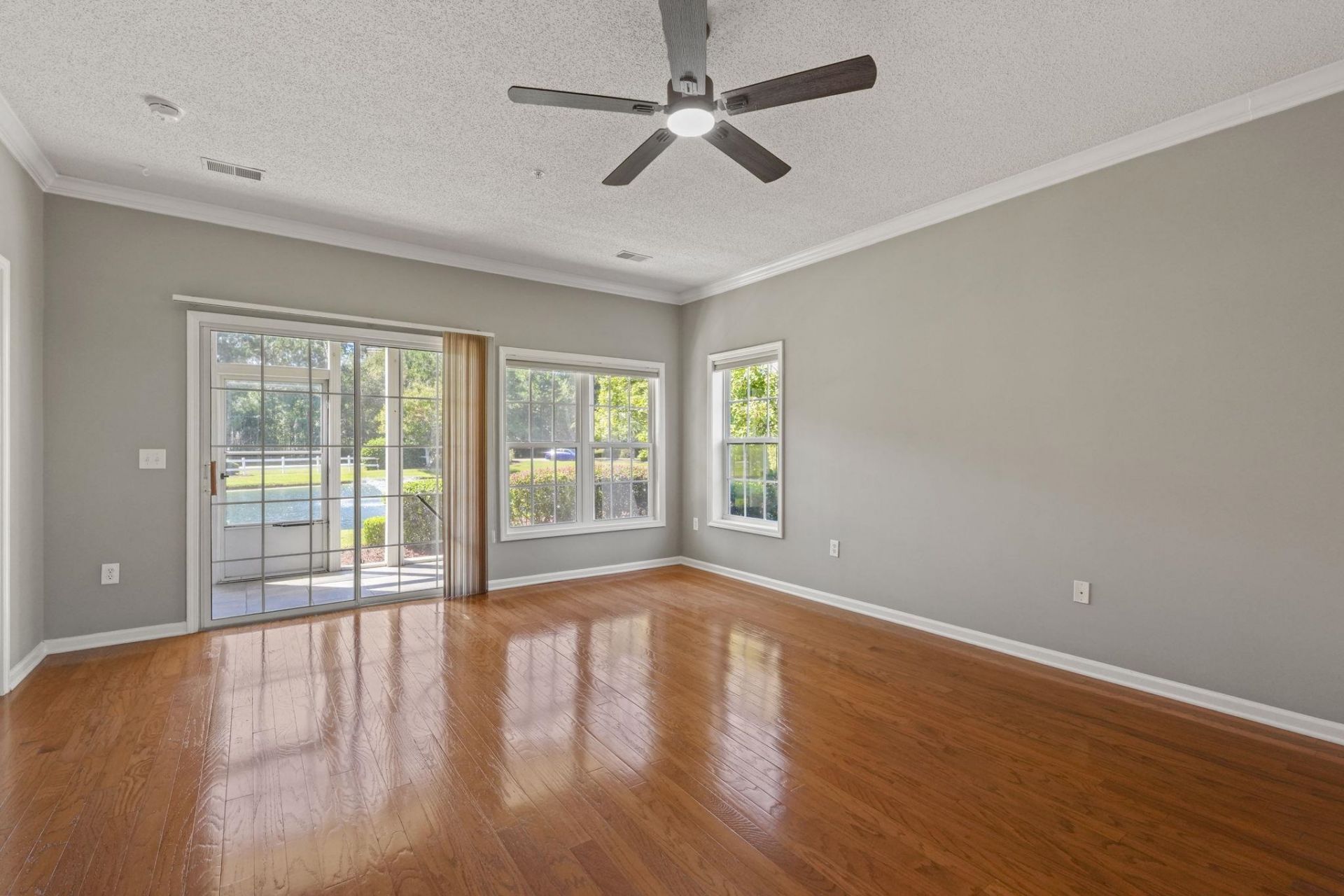 5792 Longwood Dr. Photo 6