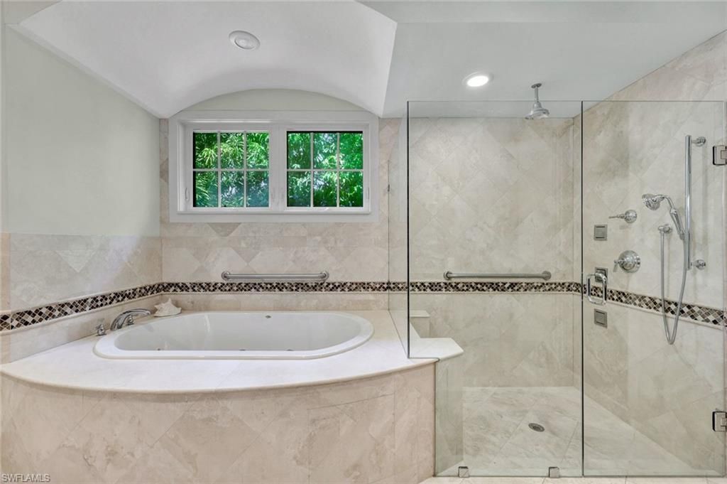8840 Mariposa Ct, Naples, FL 34113 Photo