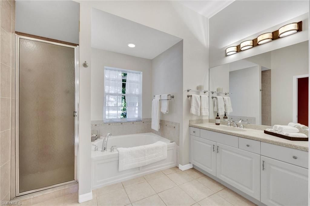 8840 Mariposa Ct, Naples, FL 34113 Photo