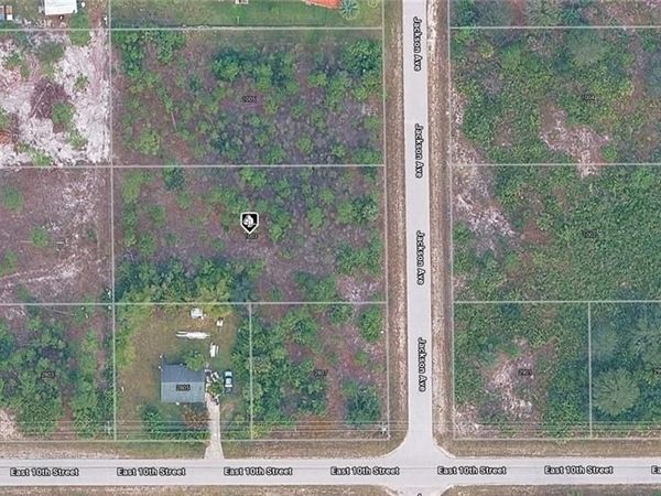1003 Jackson AVE , LEHIGH ACRES, FL 33972