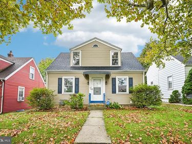 860 N IRVING STREET, ALLENTOWN, PA 18109