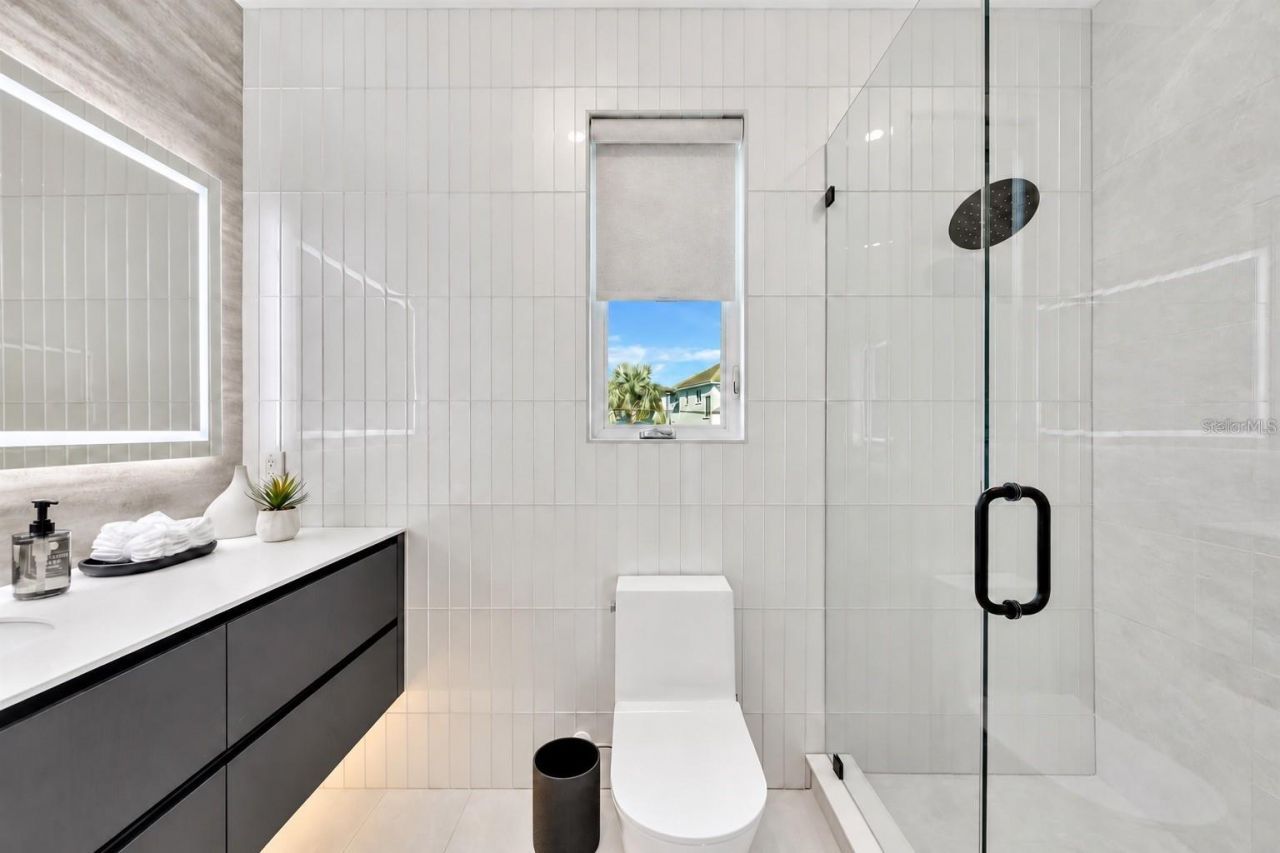 1406 Tangier Way, Sarasota, FL 34239 Photo