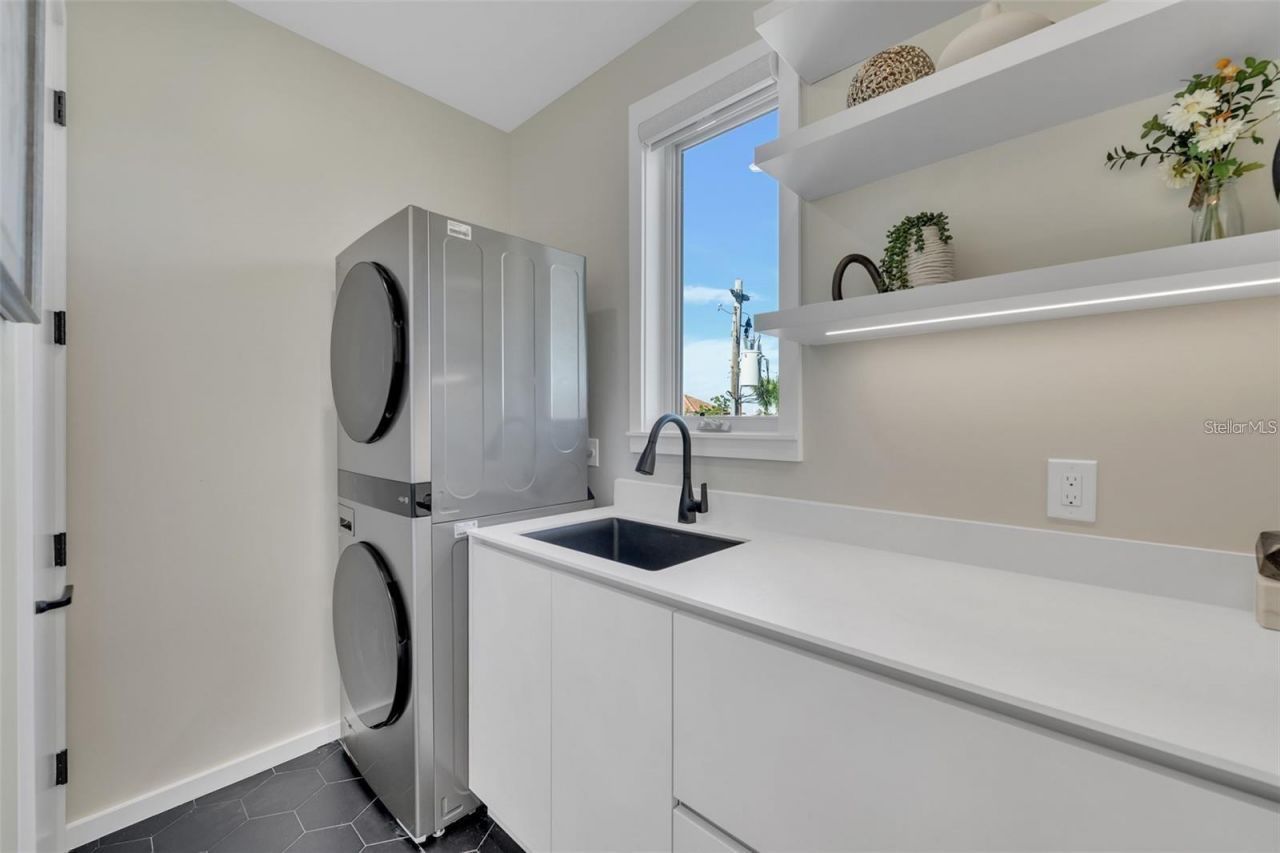 1406 Tangier Way, Sarasota, FL 34239 Photo
