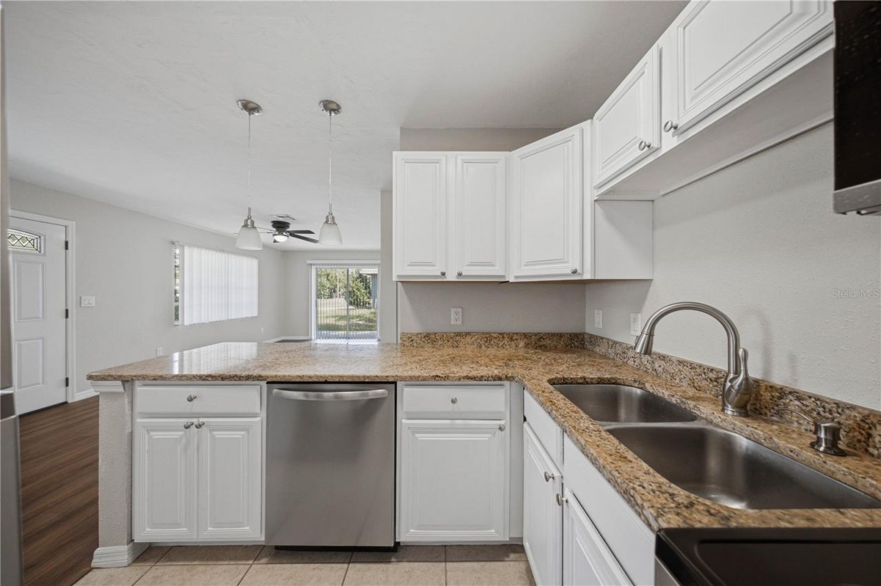21234 SW Raintree Street , Dunnellon, FL 34431 Photo