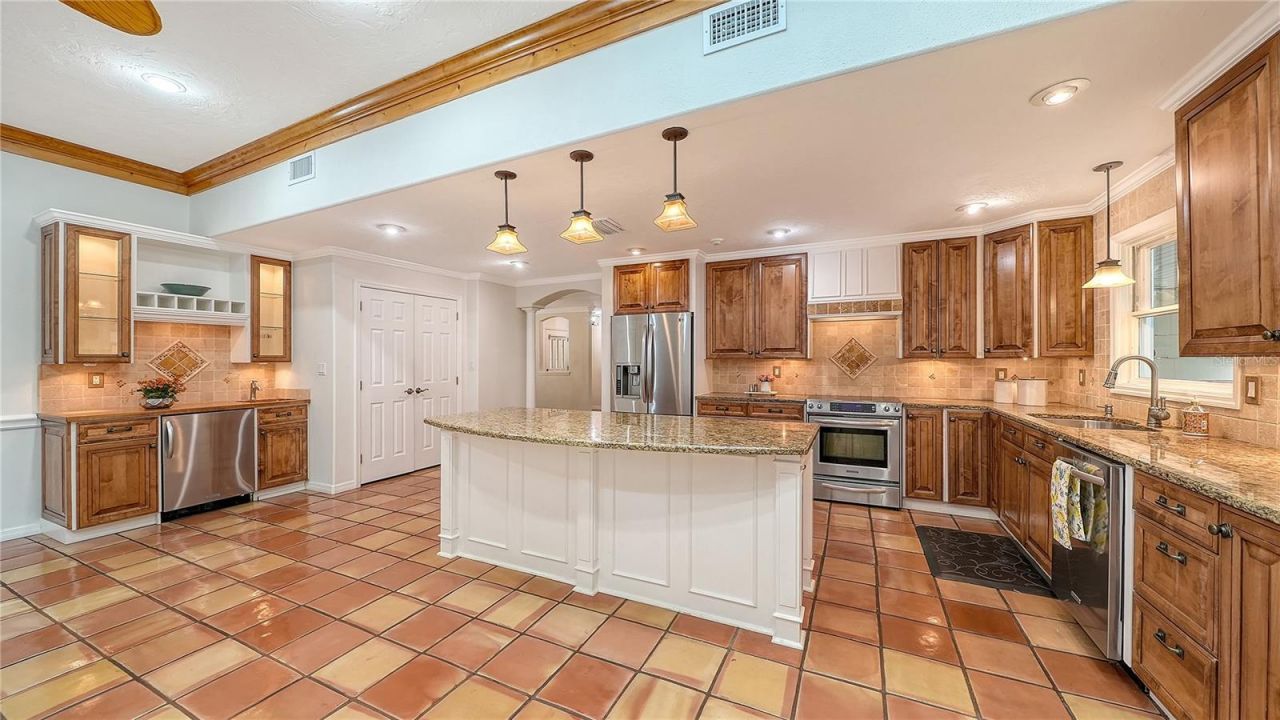 4887 Peregrine Point Circle E, Sarasota, FL 34231 Photo