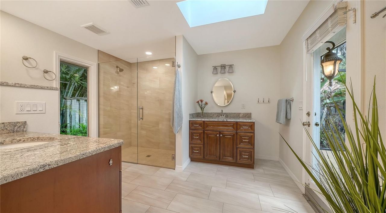 4887 Peregrine Point Circle E, Sarasota, FL 34231 Photo