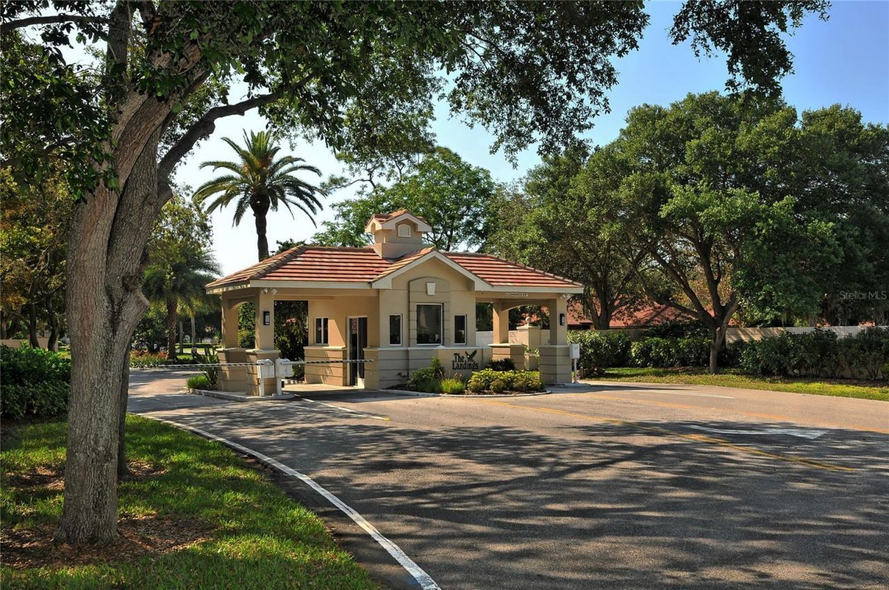4887 Peregrine Point Circle E, Sarasota, FL 34231 Photo