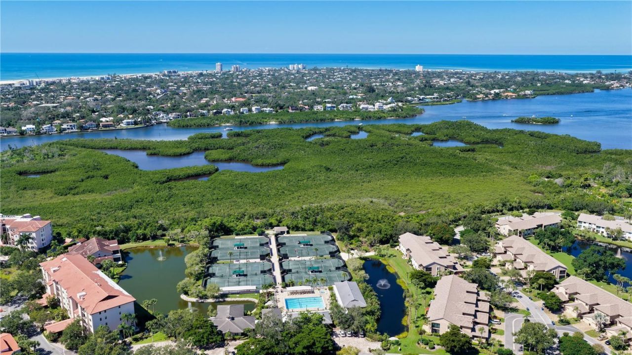4887 Peregrine Point Circle E, Sarasota, FL 34231 Photo