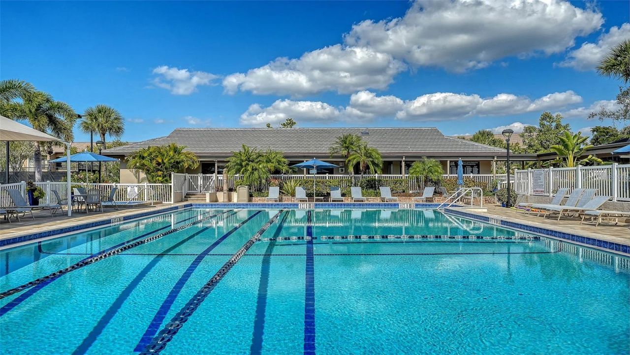 4887 Peregrine Point Circle E, Sarasota, FL 34231 Photo