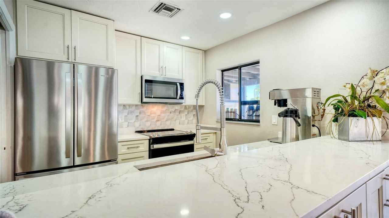 4887 Peregrine Point Circle E, Sarasota, FL 34231 Photo