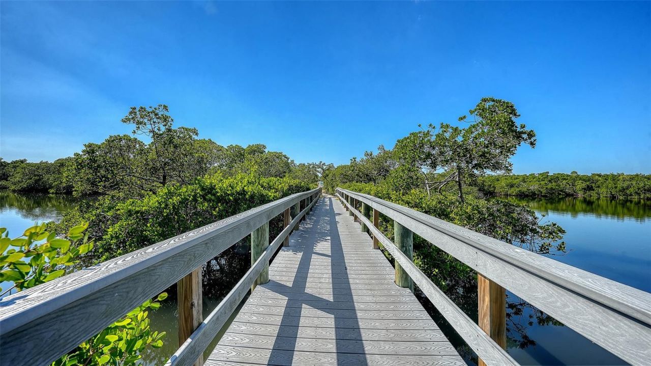 4887 Peregrine Point Circle E, Sarasota, FL 34231 Photo