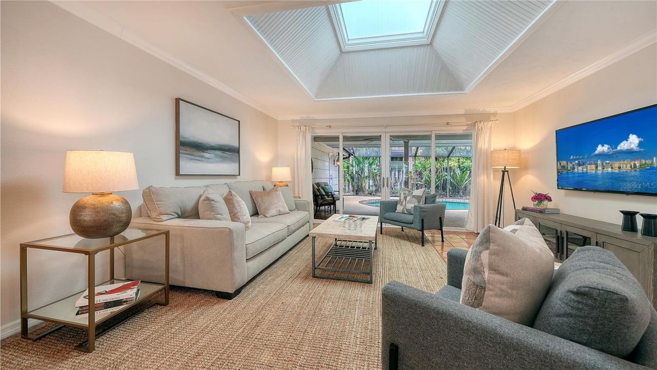 4887 Peregrine Point Circle E, Sarasota, FL 34231 Photo