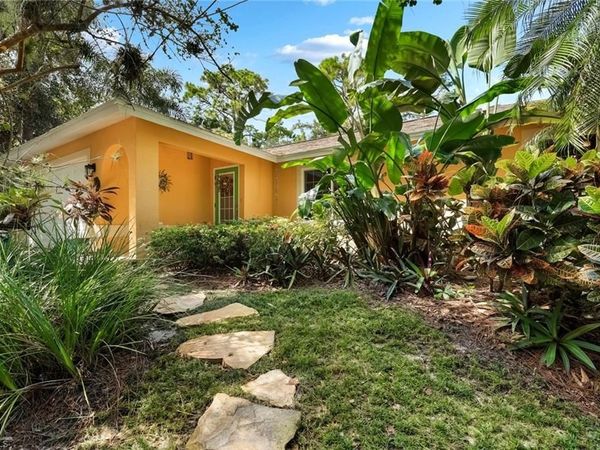 6037 Westport LN , NAPLES, FL 34116
