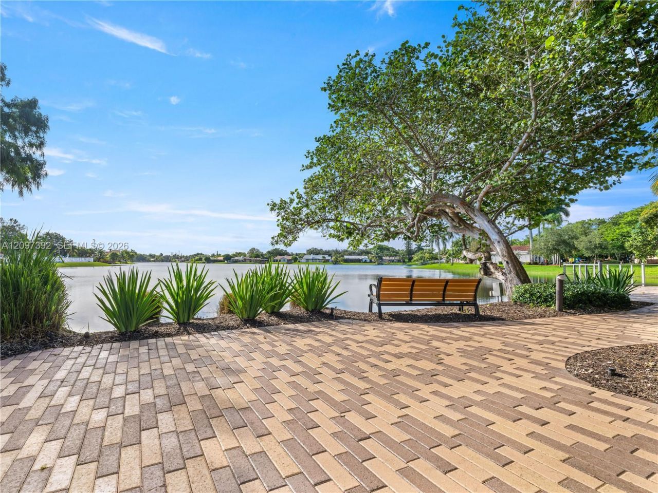 16 Chestnut Cir , Cooper City, FL 33026 Photo